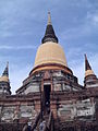 English: The central chedi of Wat Yai Chai Mongkol, Ayutthaya, Thailand. Français : Le chedi central de Wat Yai Chai Mongkol, à Ayutthaya, en Thaïlande.