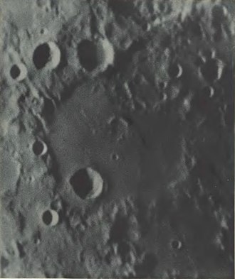 Hipparchus and its surrounding satellite craters in Weinek's Lunar Atlas (1898); North is faced downward Weinek Mond-Atlas T033.jpg