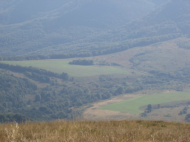 File:Wolosate valley.jpg