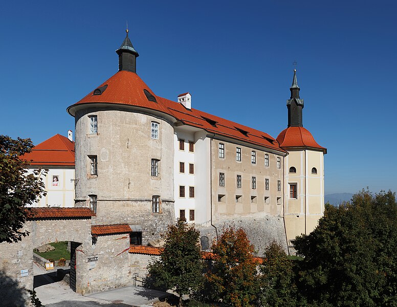 File:Škofja Loka Castle (Škofjeloški grad, Slovenija).jpg