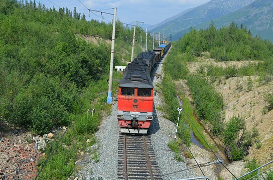 Байкало амурская магистраль новости. Северомуйск железная дорога. Северомуйский горный тепловоз. Северомуйск на БАМЕ. Северомуйский обход Окусикан.