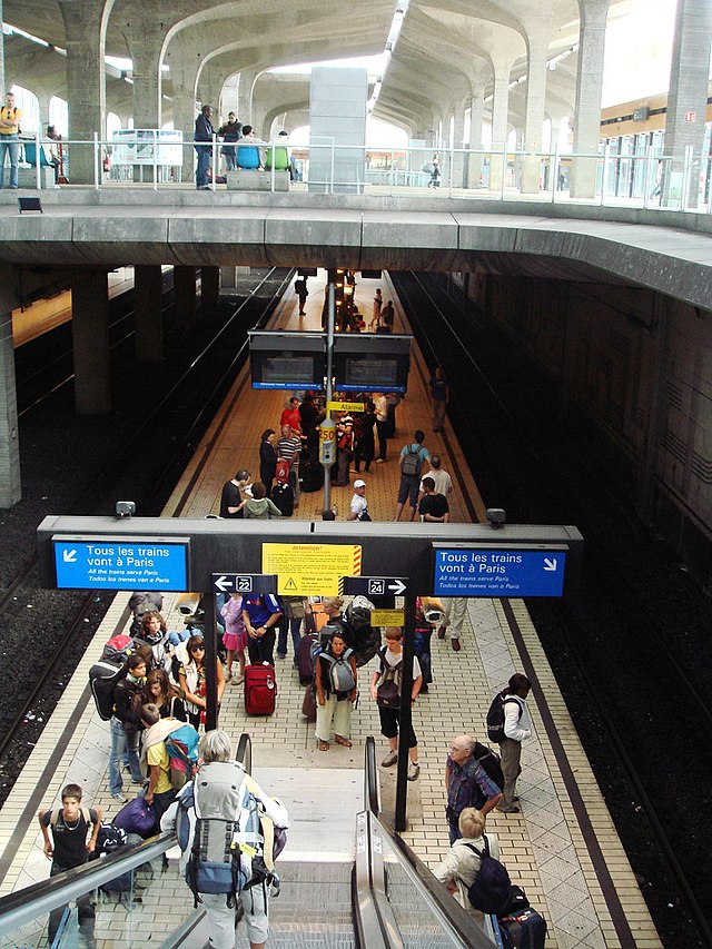 Aéroport Charles de Gaulle 1 station - Wikipedia