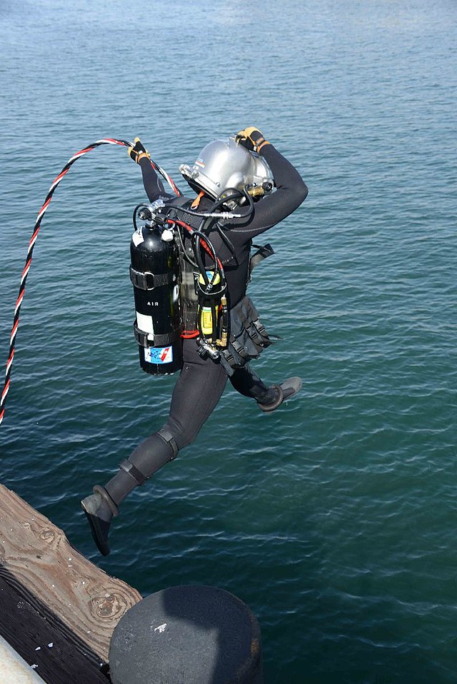 Open-water diving - Wikipedia