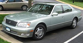 1998-00 Lexus LS400.jpg