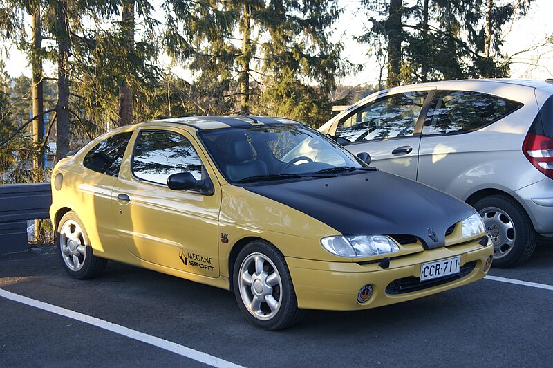 File:1998 Renault Mégane Coach (Forssa, Finland).jpg