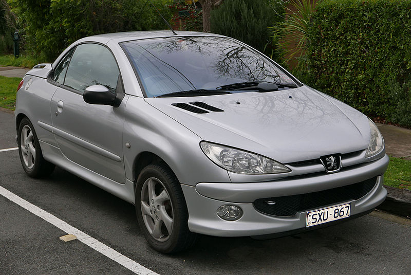 File:2004 Peugeot 206 (T1 MY04) CC 1.6 convertible (2015-08-07) 01.jpg