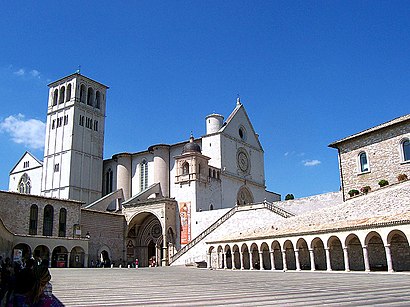 Come arrivare a Piazza Inferiore Di San Francesco con i mezzi pubblici - Informazioni sul luogo