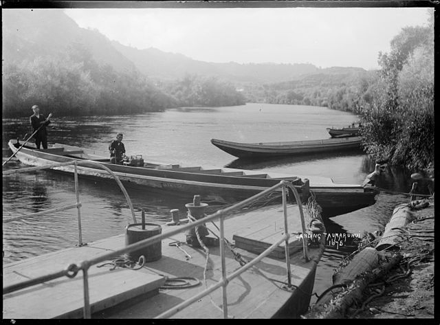 A landing on the Whanganui River at Taumarunui in motorised boats