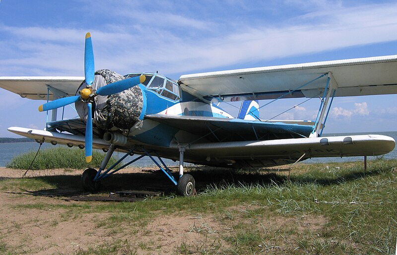 File:An-2 converted into WIG (Rybachy, Kaliningrad Oblast - 2006 08 15).jpg