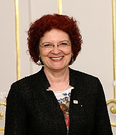 Andrea Ammon at Slovakia Ministers for Health meeting.jpg