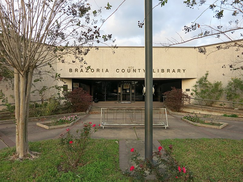 File:Angleton TX Library.jpg