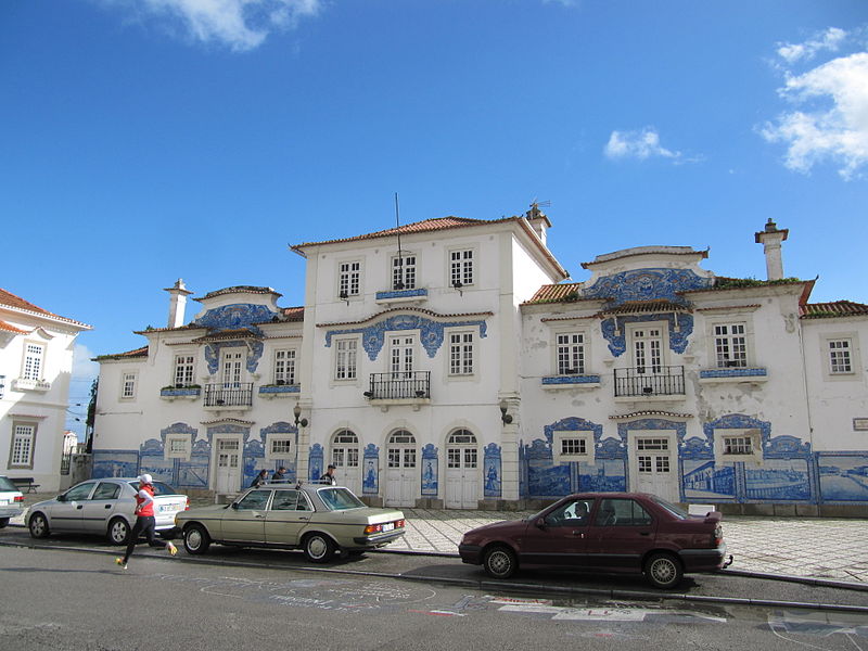 File:Antiga Estacao de Aveiro (14004073072).jpg