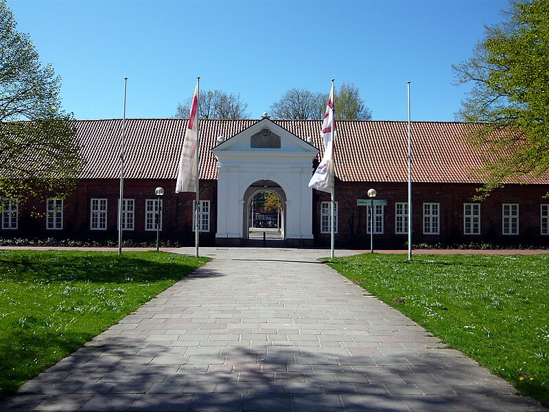 File:Arsenal Rendsburg2009.jpg