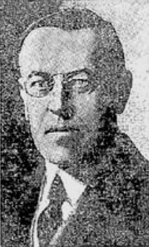 Arthur D. Howden Smith, portrait 1918.jpg