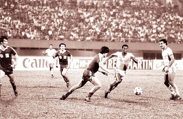 Chinese players in a match against Saudi Arabia at the 1984 AFC Asian Cup