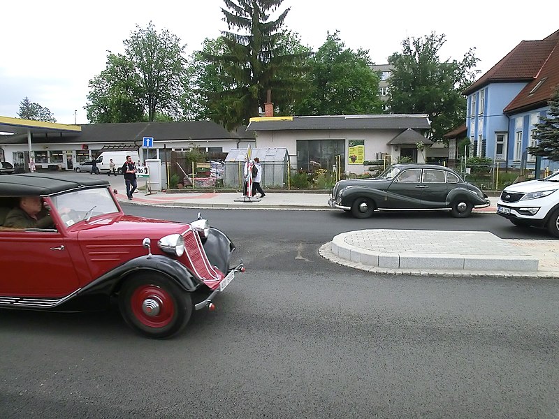 File:BMW-501 a Tatra-57A Vrchlabí-9613.jpg