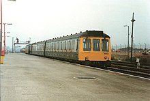 BR Sınıf 117 DMU WR set no.  B432, Westbury, 1 Ekim 1986.jpg