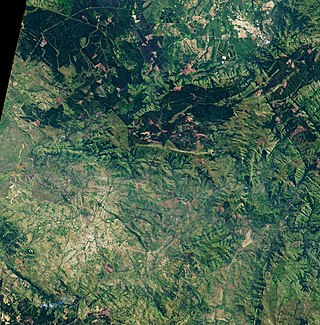 <span class="mw-page-title-main">Makhonjwa Mountains</span> Range of small mountains and hills in South Africa