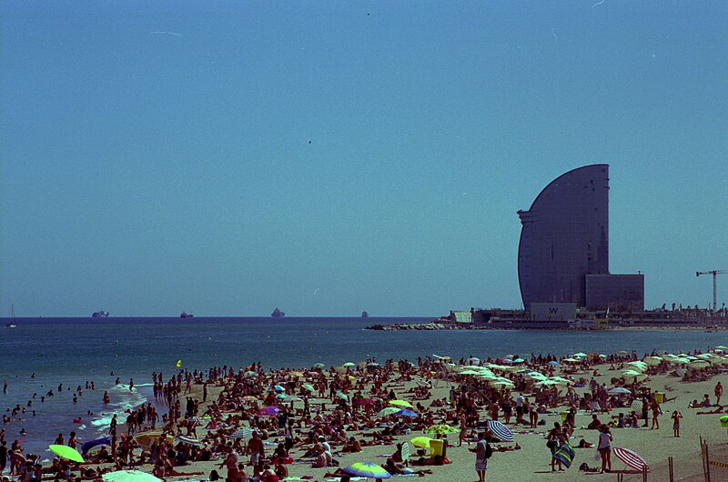 File:Beach in Barcelona (4298467399).jpg