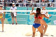 Deutsch: Beachvolleyball bei den Olympischen Jugendspielen 2018; Tag 9, 15. Oktober 2018; Mädchen, Viertelfinale: Puerto Rico-Russland 0–2 (12–21/10–21) English: Beach volleyball at the 2018 Summer Youth Olympics at 15 October 2018 – Girls Quarterfinals: Puerto Rico-Russia 0–2 (12–21/10–21)