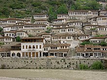 zhvillimi i turizmit ne shqiperi 220px-Berat