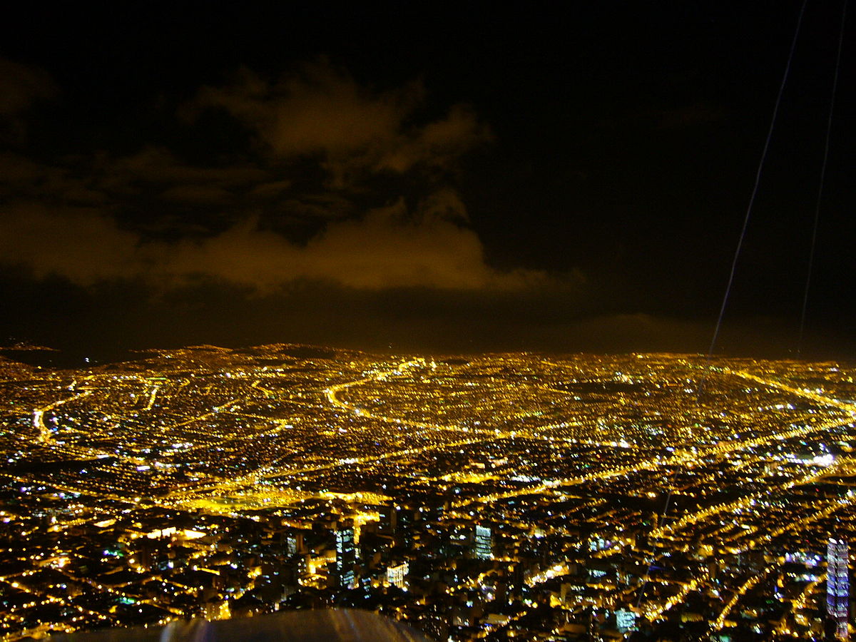 Archivo:Once mil metros por segundo Bogotá.jpg - Wikipedia, la enciclopedia  libre