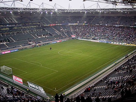 Borussia-Park Innenansicht.jpg