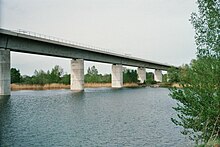 Saale-Elster-Talbrücke über dem Rattmannsdorfer See