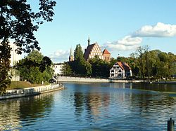 Bydgoszcz,widok na katedrę od strony rzeki Brdy.JPG
