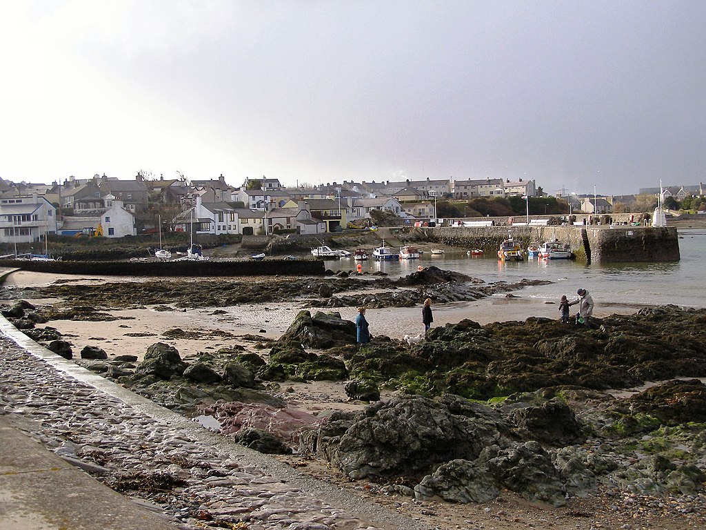 Cemaes - geograph.org.uk - 1716941