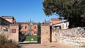 Château de Razengues makalesinin açıklayıcı görüntüsü