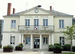Châtillon-sur-Indre - Mairie.JPG