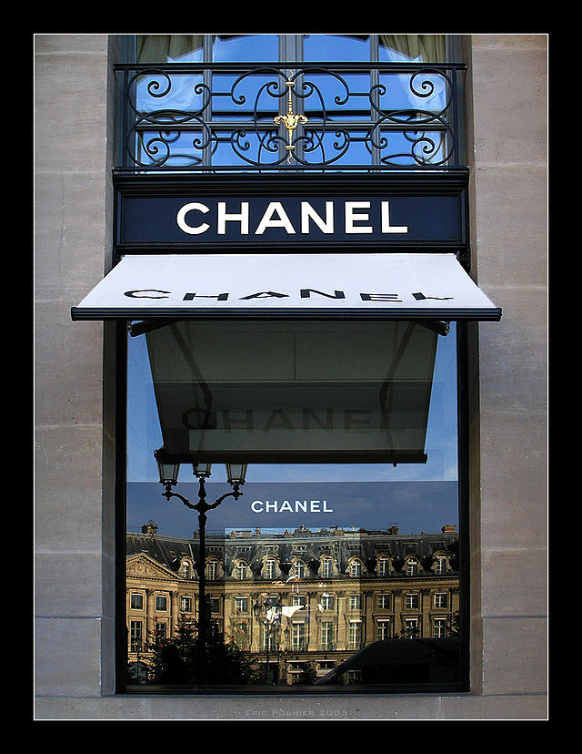 File:Chanel store houston.jpg - Wikimedia Commons