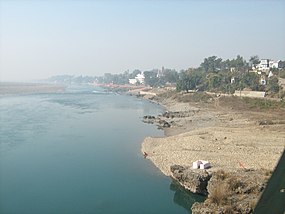 Chenab River in Akhanoor, India.jpg