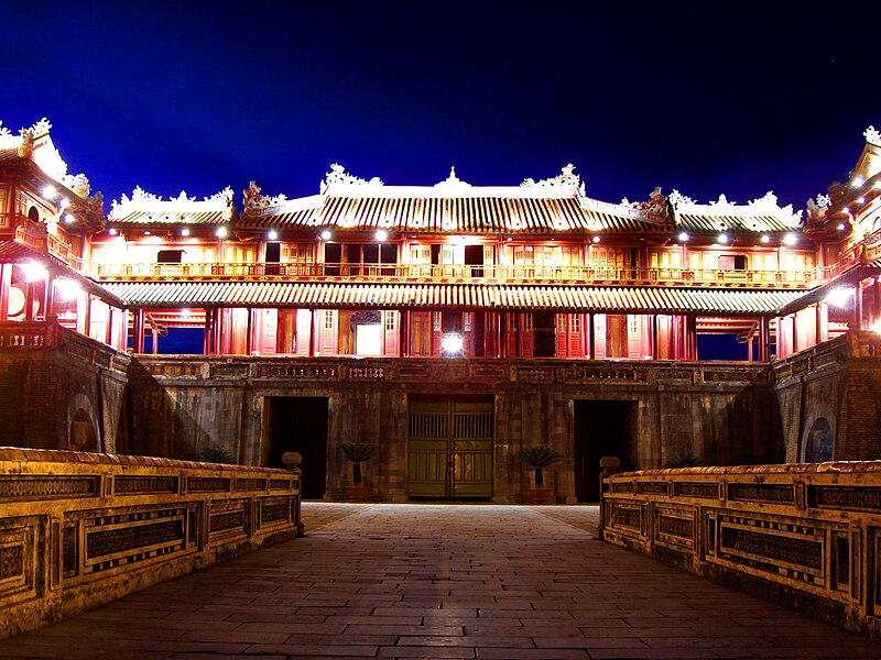 File:Citadelle de Huế.jpg