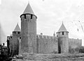 Cité - Courtines et tours - Carcassonne - Médiathèque de l'architecture et du patrimoine - APMH00032534.jpg