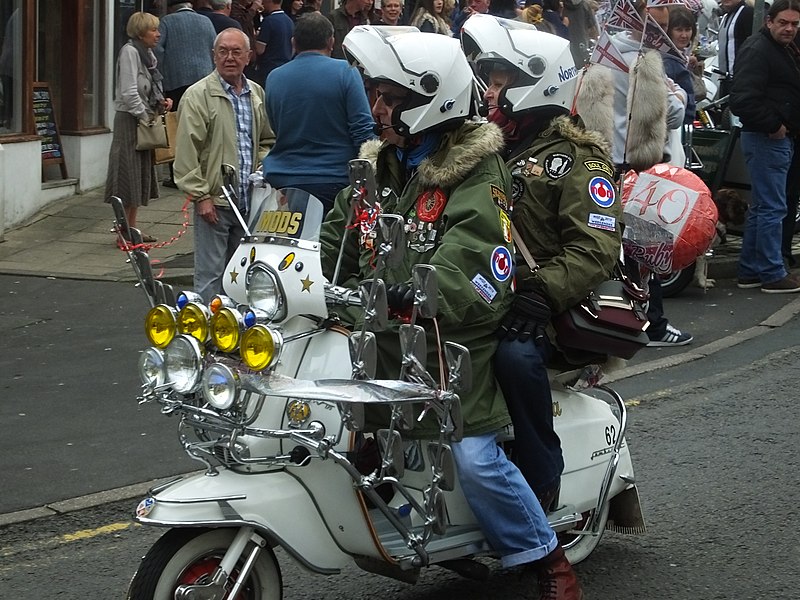 File:Clitheroe Mod-fest 8695.JPG