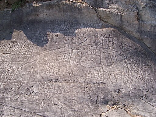 Composizione geometrica chiamata mappa di Bedolina - Bedolina R 1 - Capo di Ponte Foto: Luca Giarelli