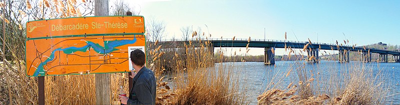 File:Débarcadere Ste Thérese et pont Jacques Cartier - panoramio.jpg