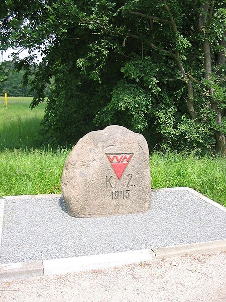 File:Denkmal KZ Woebbelin4.jpg