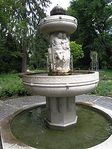 Nibelungs fountain in Durlach, 1915 by Otto Feist. Durlach NibelungenBrunnen.jpg