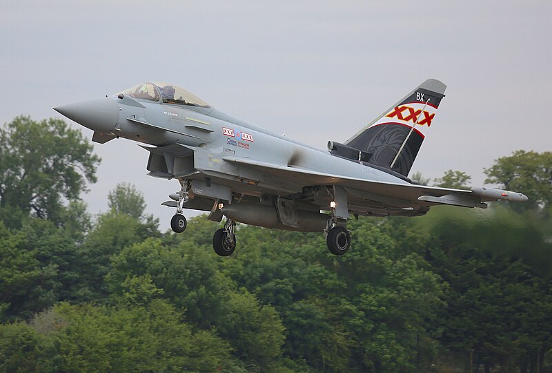 File:Eurofighter Typhoon 04 (14707993635).jpg