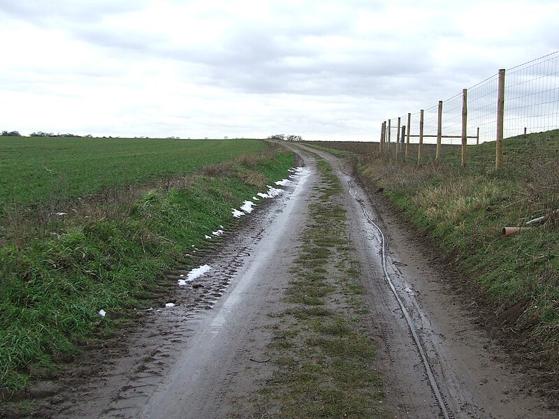 File:Farmers Track - geograph.org.uk - 2805094.jpg