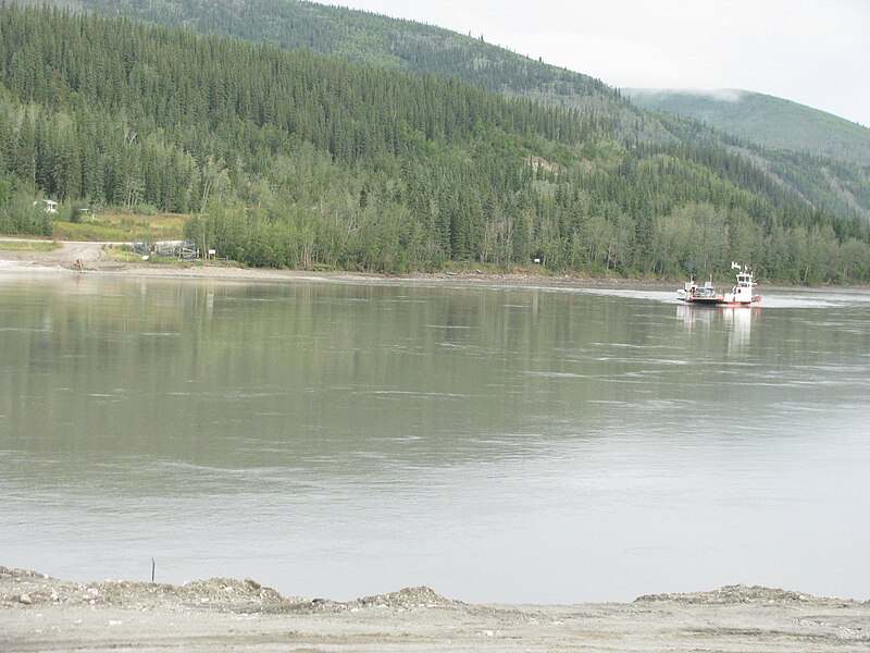 File:Ferry crossing Yukon River, Dawson City, Yukon -b.jpg