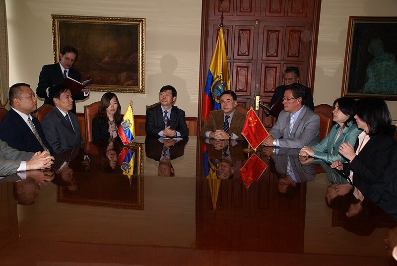 File:Firma de convenios entre Banco Central del Ecuador y Banco de Desarrollo de China (3932157943).jpg