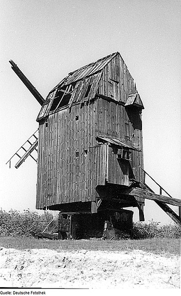 File:Fotothek df rp-a 0400062 Kremkau. Bockmühle.jpg