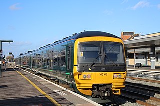 <span class="mw-page-title-main">British Rail Class 165</span> British diesel multiple-unit passenger trains