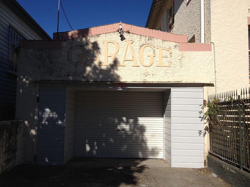 File:Garage Harcourt St, New Farm.JPG