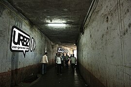 Getting to URBZ- The interesting path (3988896623).jpg