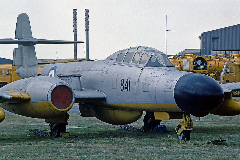 File:Gloster Meteor TT20, UK - Navy AN2337590.jpg
